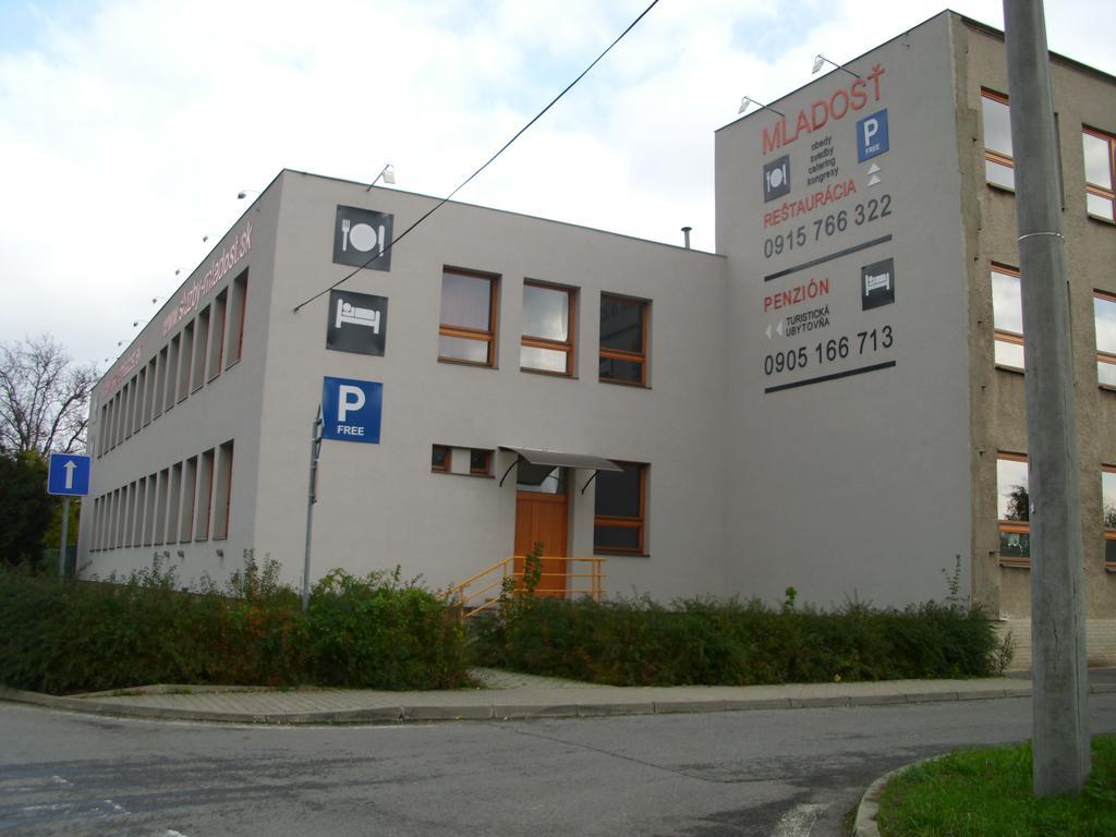 Guest House Mladost Presov Exterior photo