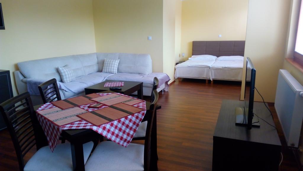 Guest House Mladost Presov Exterior photo